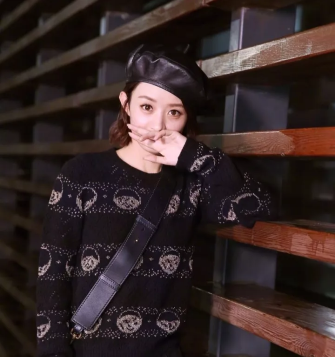 今年秋冬最chic！原來短發(fā)和帽子這么配??！